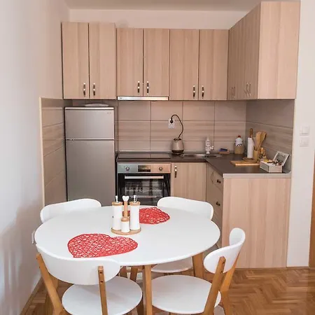 Apartman 5 *
